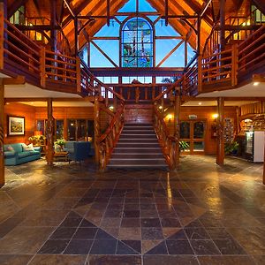 Knysna Log-Inn Hotel